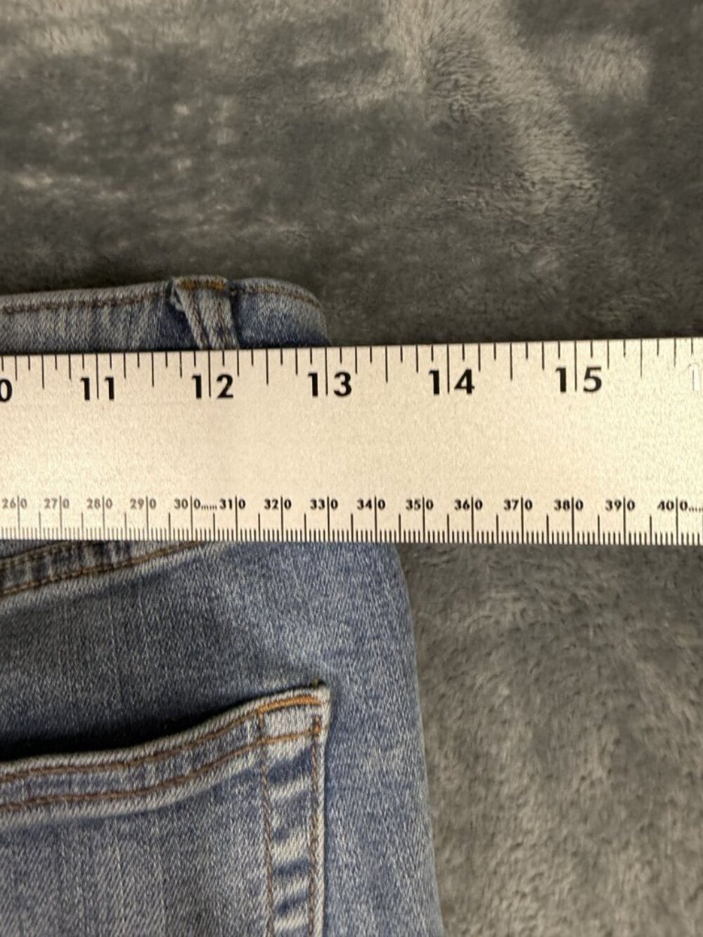 Wild Fable Womens Mid-Rise Flare Jeans Size 4 Light Wash Denim - Picture 8 of 10